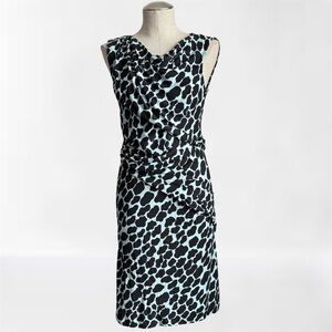 Diane Von Furstenberg - Blue & Black Spotted Print Midi Ruched Dress